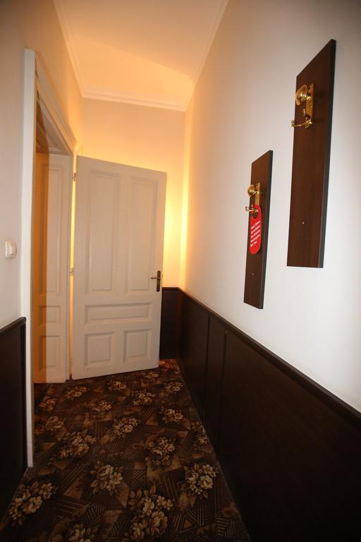 Hotel & Restaurant The House Sofia Extérieur photo