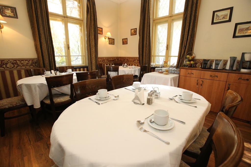 Hotel & Restaurant The House Sofia Extérieur photo