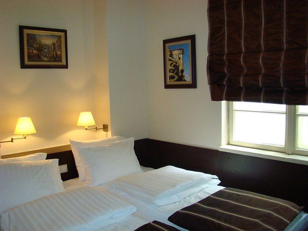 Hotel & Restaurant The House Sofia Extérieur photo