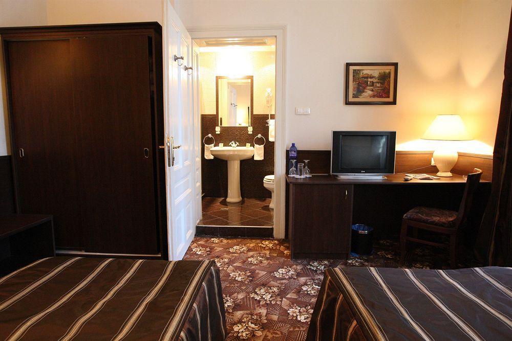 Hotel & Restaurant The House Sofia Extérieur photo